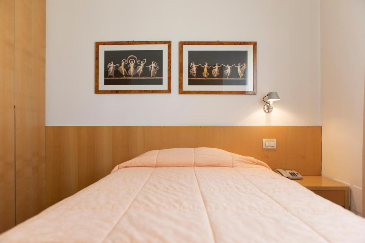 צ'יטדלה Hotel Due Mori מראה חיצוני תמונה