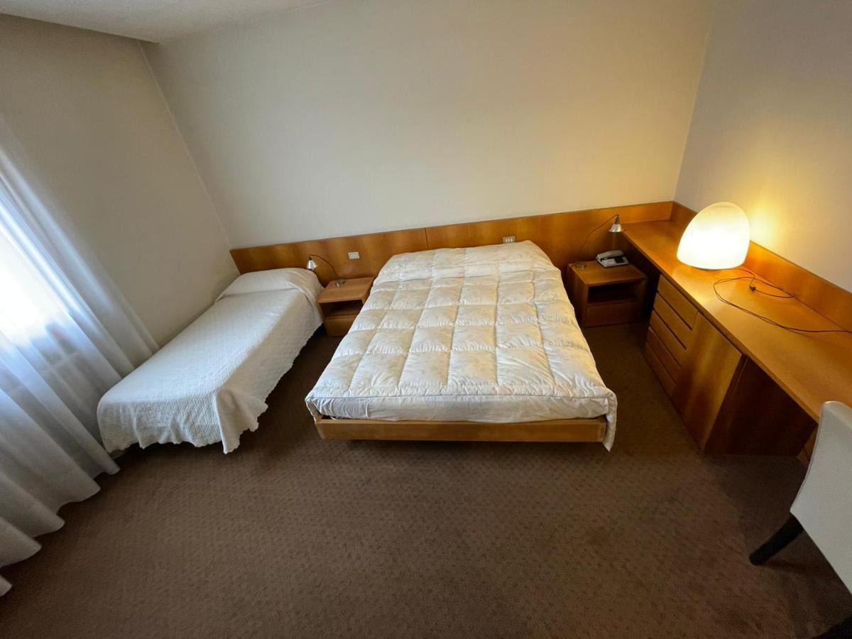 צ'יטדלה Hotel Due Mori מראה חיצוני תמונה